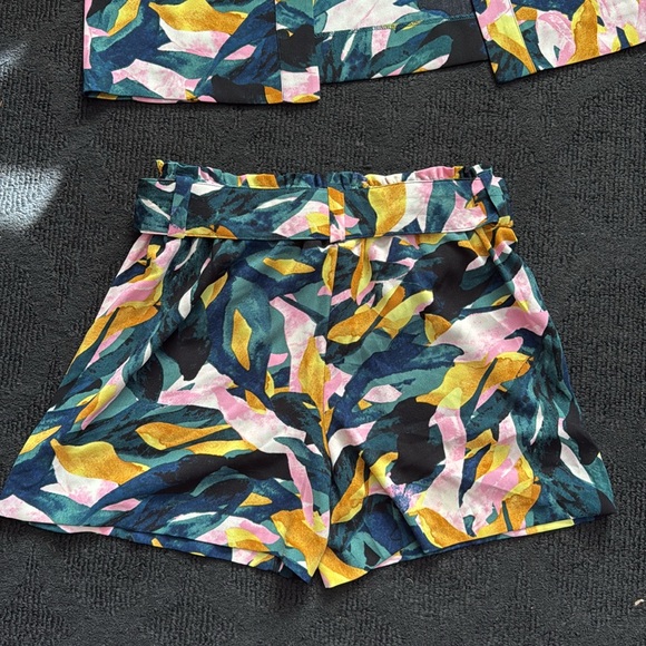 Apt 9 Short Set - Picture 3 of 8